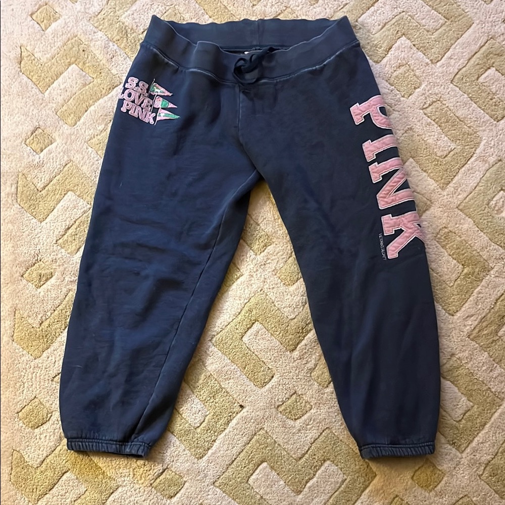 PINK Victoria's Secret Cropped Sweatpants - Medium
